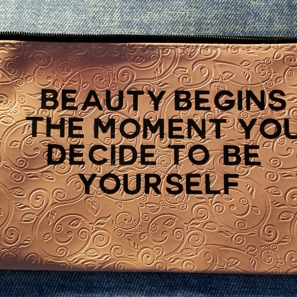 Custom make up bags
